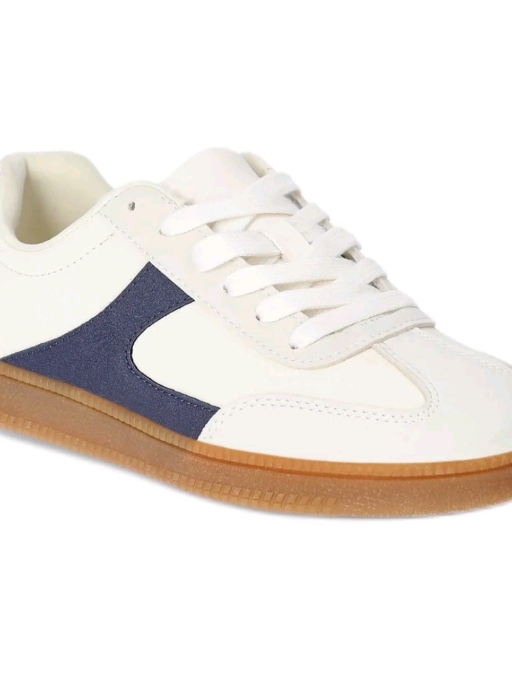 Casual Sneakers Brand New